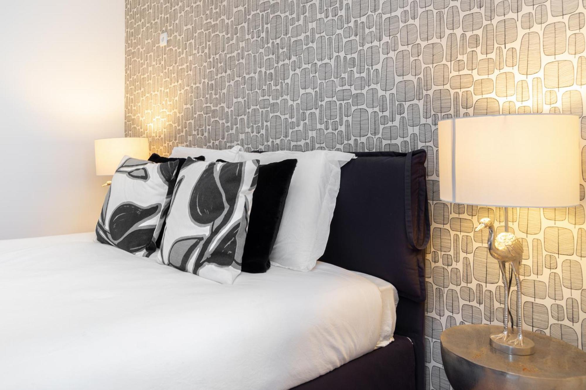 Whome Oasis Extravaganza: Lisbon's Supreme Retreat